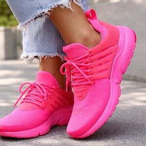 Nike Women's Bright Pink Sneakers